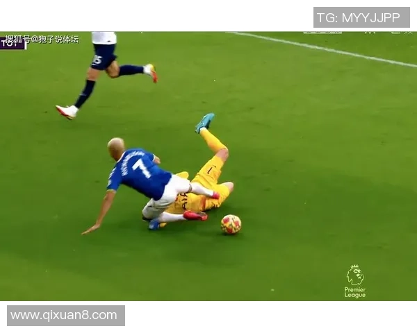 英超激战皇马险胜里昂争议判罚引发全场热议